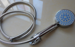 为什么花洒软管容易破？