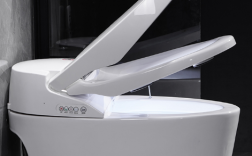 马桶圈为什么会坐裂?