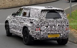 纯电“小卫士”要来了!路虎新成员曝光:硬派造型、800V平台 !