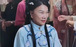 现身洛阳：董明珠体验汉服 造型画面太美引网友围观 ！