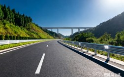 高速免费最后1分钟：收费员高喊快快快 ！