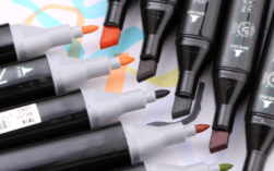 桌子马克笔印记怎么去除?