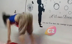 11岁女孩1分钟后手翻75连翻 连续4年保持吉尼斯世界纪录 !