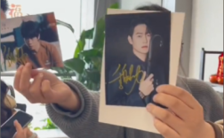 张雪峰老师帮追星 女员工差点激动哭：你是我第一名的男人 ！